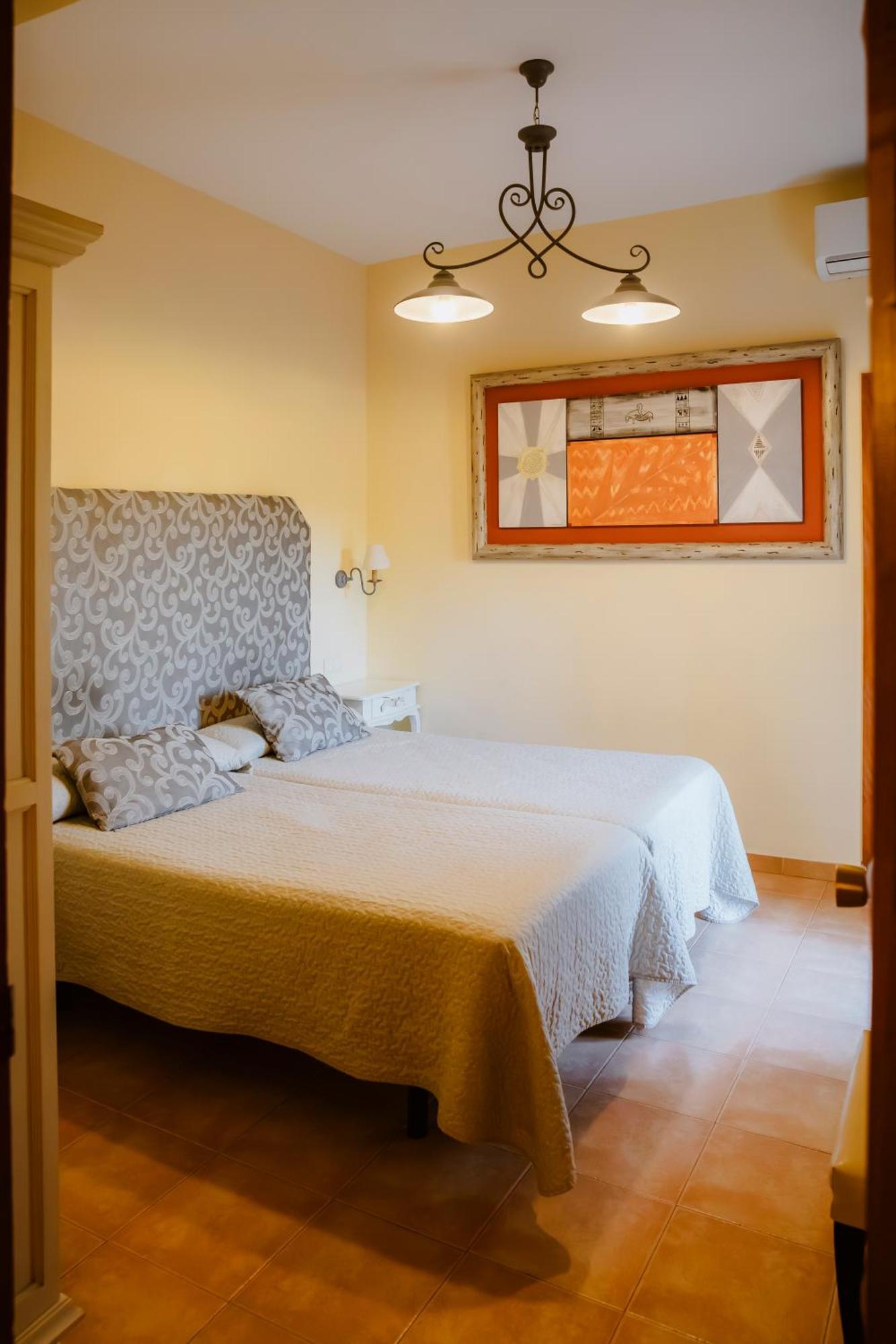 Escua Aparthotel Archidona Bagian luar foto
