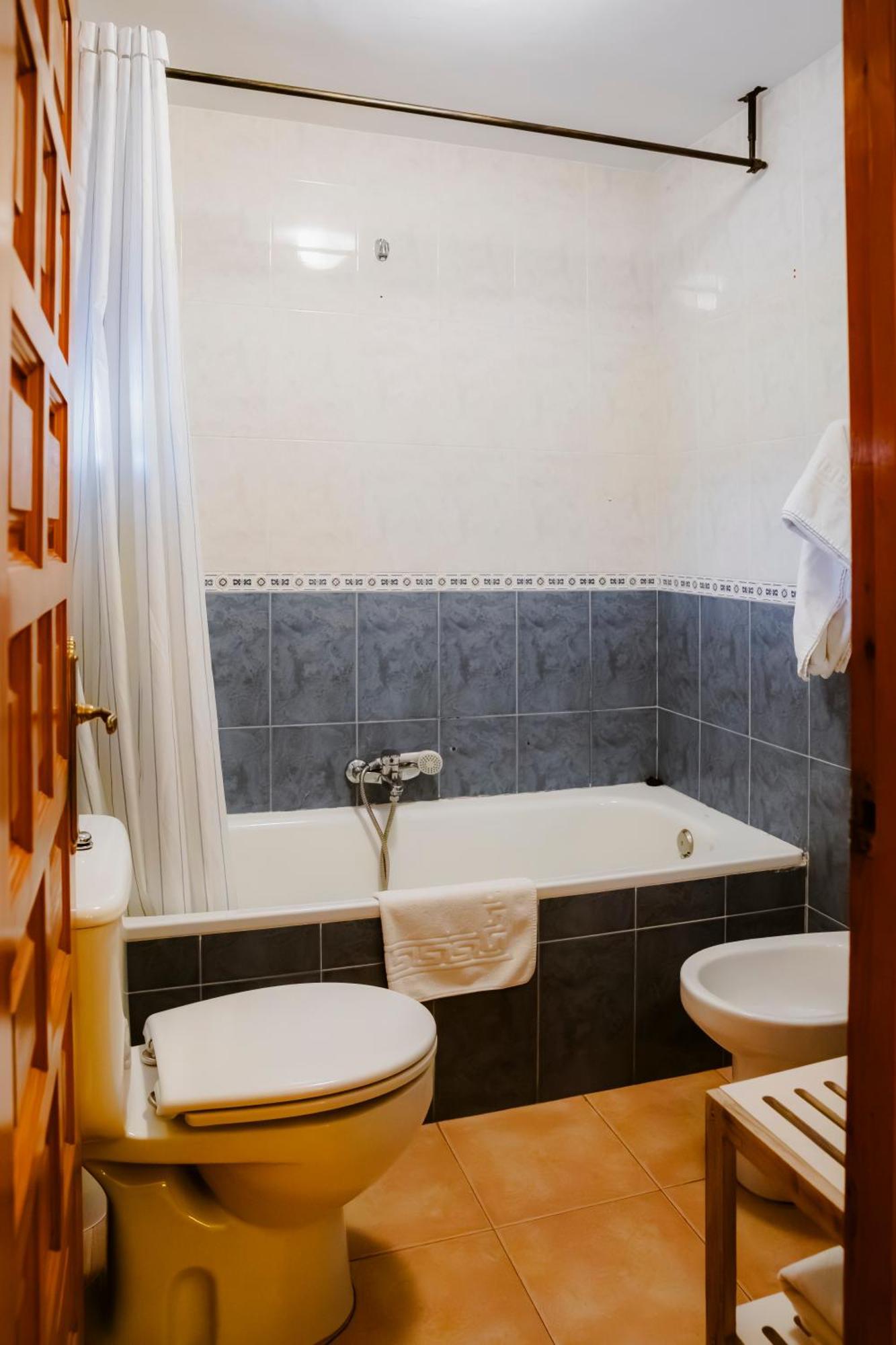 Escua Aparthotel Archidona Bagian luar foto